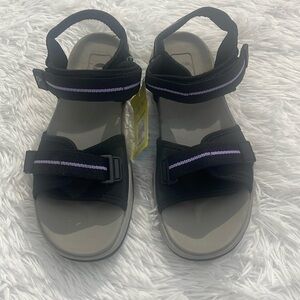 O’RAGEOUS SANDALS NWT SIZE 9
